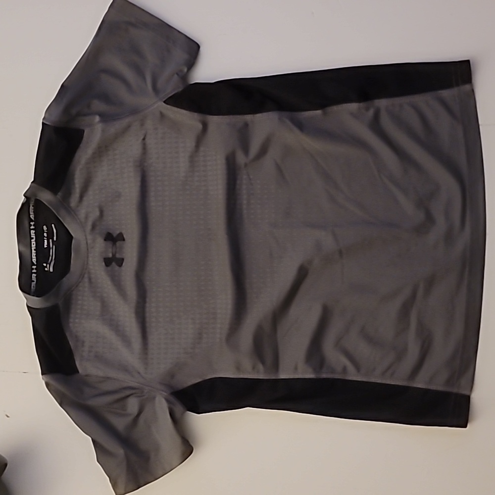 Boys under armour shirt